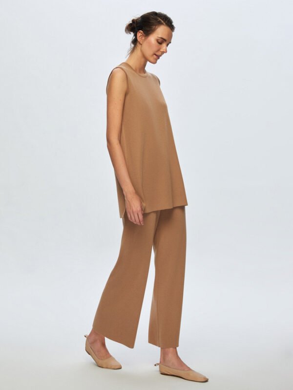 T24K-6000 / Sleeveless Basic Tunic (T24K) / تونيك أساسي بدون أكمام