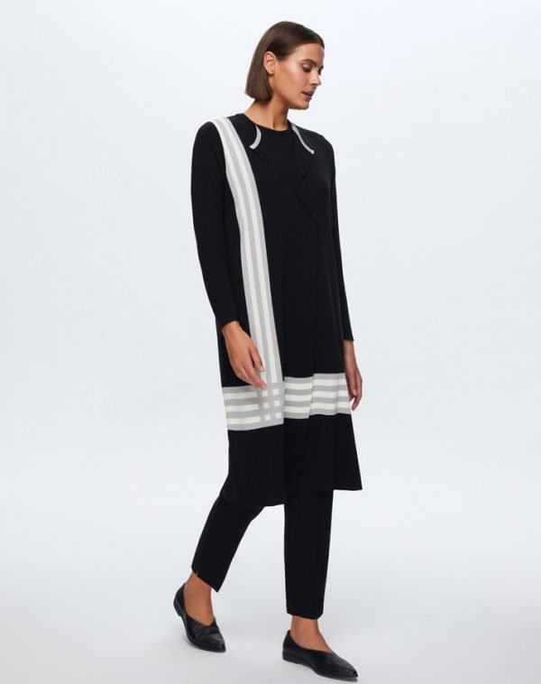T24K-9000 / Side And Hem Striped Cardigan / سترة مخططة على الجانب والحاشية - Image 4