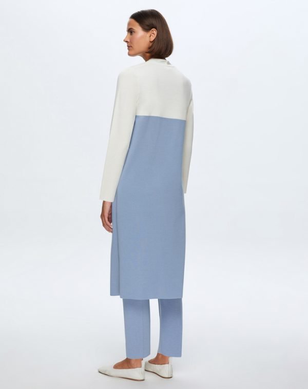 ⁦T24K-9010 / Buttoned Long Cardigan / سترة طويلة بأزرار⁩ - الصورة ⁦3⁩