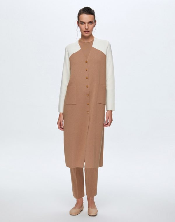 ⁦T24K-9010 / Buttoned Long Cardigan / سترة طويلة بأزرار⁩ - الصورة ⁦6⁩