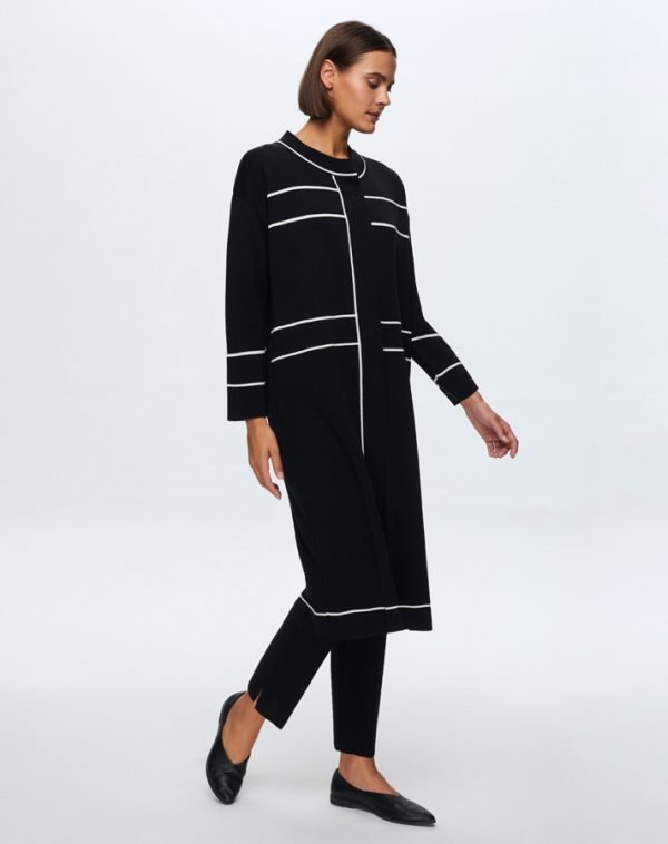 T24K-9018 / Striped Knitwear Cardigan / سترة تريكو مخططة - Image 10
