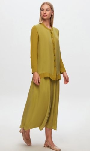T24Y-8020 / Button Up Shirt / قميص بأزرار