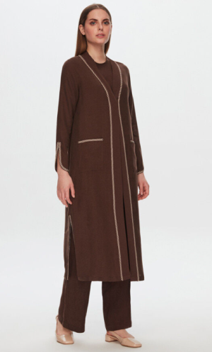 T24Y-8031 / Striped Knitwear Garnished Linen Jacket Set  / طقم جاكيت من الكتان المزخرف ثلاثي الأبعاد