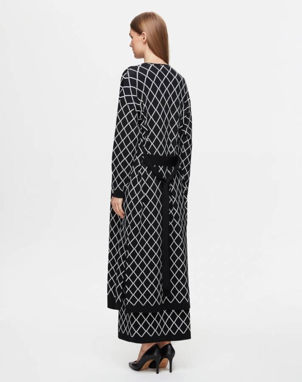 T25Y-9001/  Diamond Patterned Long Knitted Cardigan With Skirt Set  / طقم كارديجان طويل محبوك بنقشة ماسية مع تنورة - Image 5