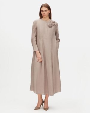 T25Y-4063 / Floral Brooch Detailed Solid Color Linen Dress / فستان من الكتان بلون سادة مزين ببروش زهري