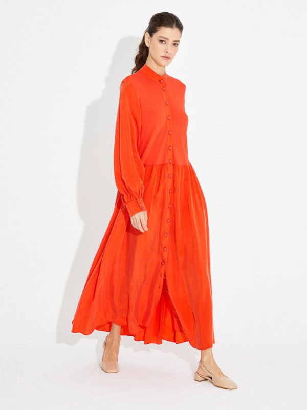 T23Y-4021 / Matte  Buttoned Knitwear Cupro  Dress / فستان كوبرو محبوك بأزرار غير لامع