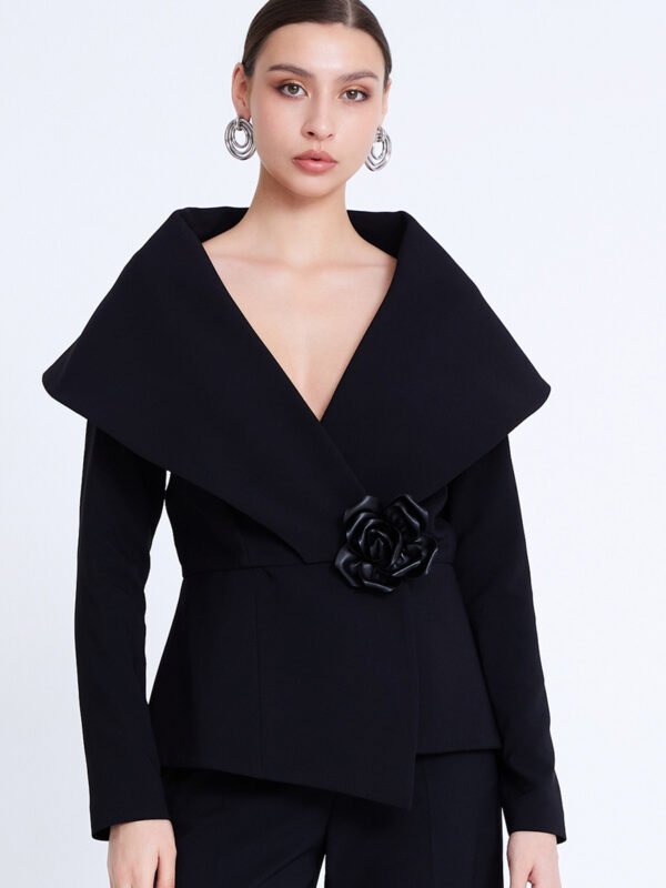 SAY2424005 / Jacket with Flower /جاكيت مع بروش وردة