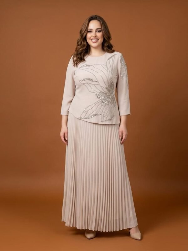 SW1305260 /  Elegant Dress Embroidered With Crystal / فستان أنيق مطرز بالكريستال